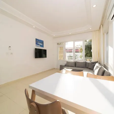 Refreshing Flat With Excellent Location And Balcony In Alanya, Antalya Alanya