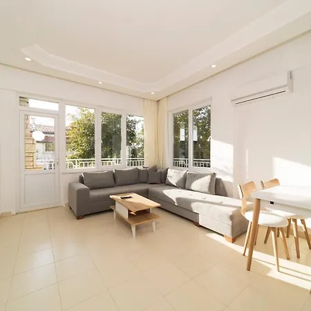 Apartman Refreshing Flat With Excellent Location And Balcony In Alanya, Antalya Alanya