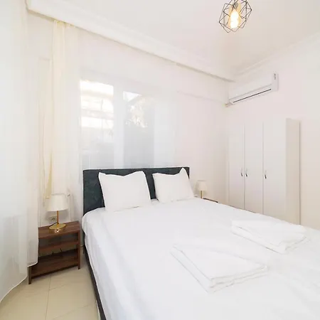 Refreshing Flat With Excellent Location And Balcony In Alanya, Antalya Apartment Alanya